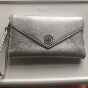 Tory Burch Silver Robinson Envelope Wristlet